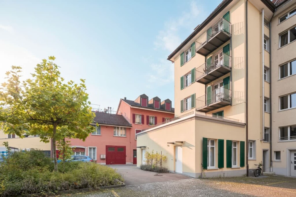 0d46e02c d5ae 4f kQwPU