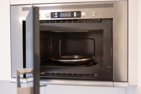 ab6cc00f 54d0 46 AWr2Y